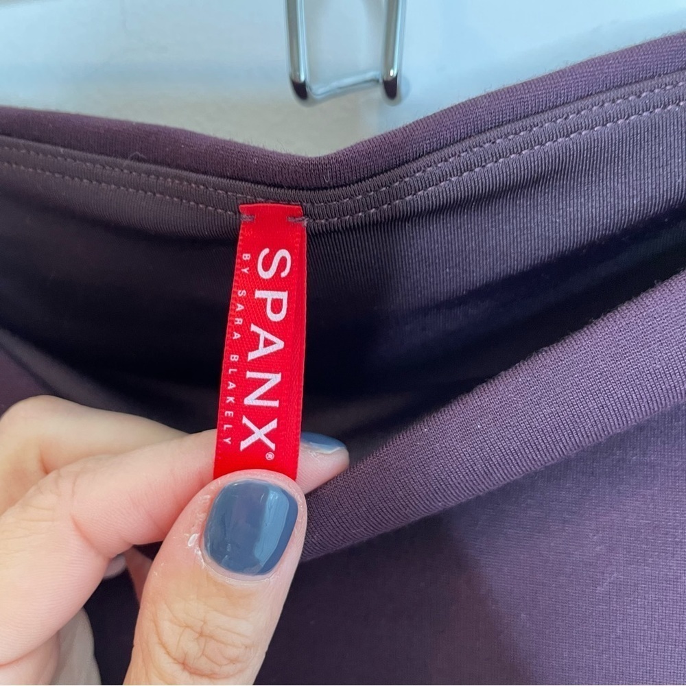 Spanx Ponte Hem Split Cropped Legging Brandywine … - image 5